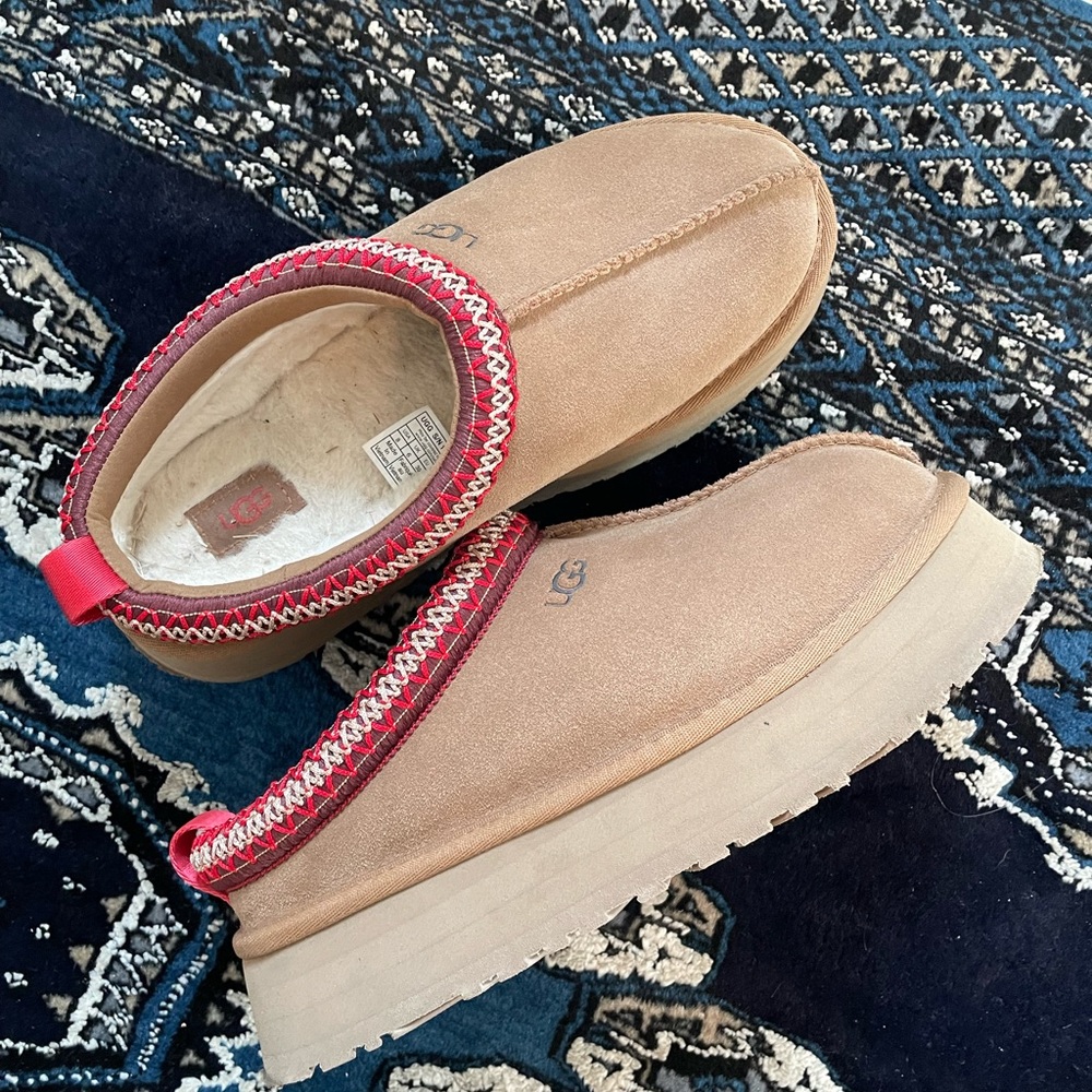 EUC Ugg Tazz slipper, chestnut, 8